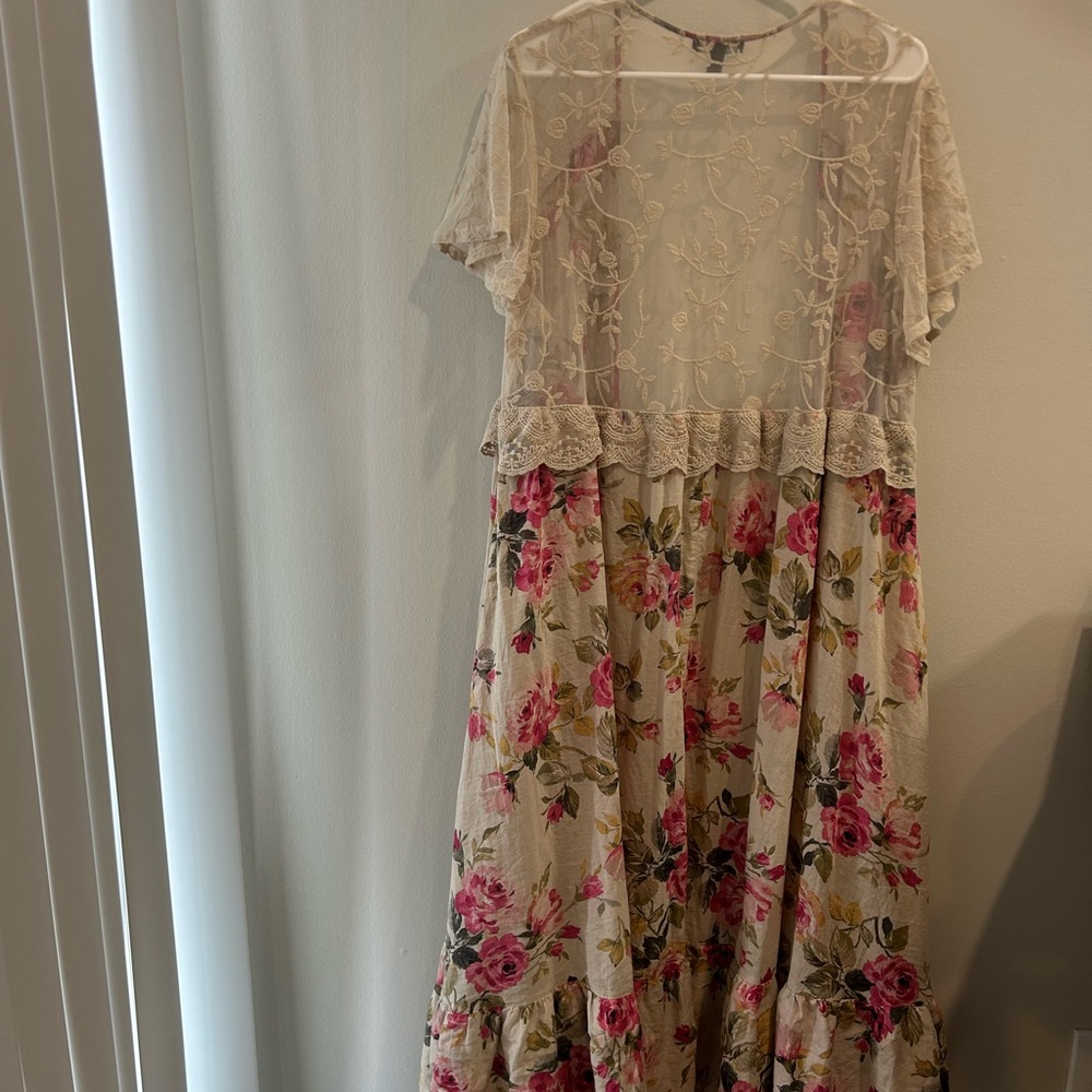 Torrid Floral Lace Overlay Kimono